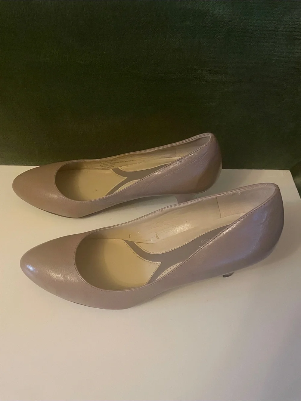 Naturalizer Taupe Leather Pointed Toe Pumps